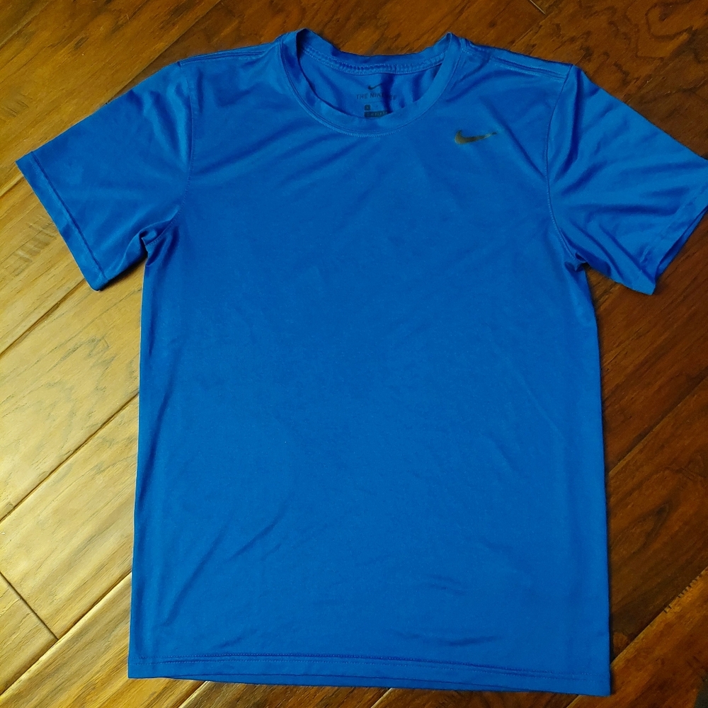 Mens Nike Drifit t-shirt